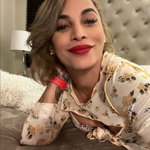 Meet your Posher, Arianny